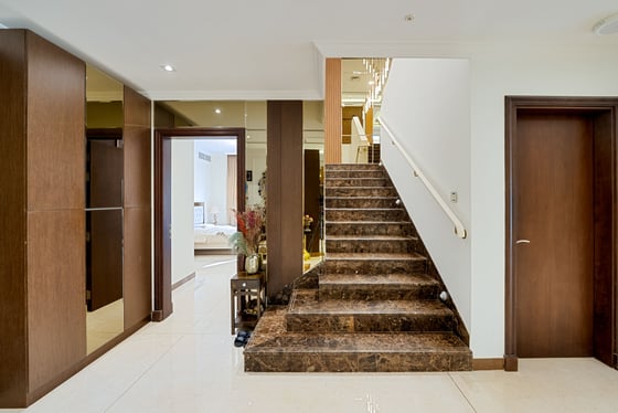 Prestigious 5 BR Villa with Golf Course View, picture 13