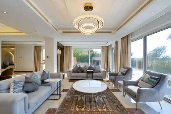 Prestigious 5 BR Villa with Golf Course View, picture 9