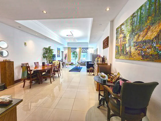 Gorgeous Three Bedroom Townhouse In Golden Mile | Rare Type, picture 8