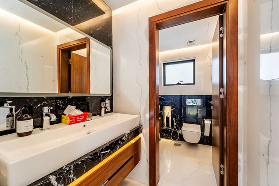 Custom Built Villa | Ample Space | Billionaire Row, picture 52