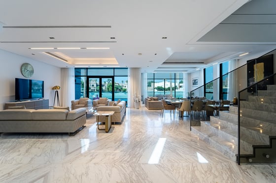 Direct Beach Access | Luxurious | Scenic Location, picture 2