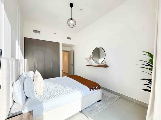 Premium 2 Bed | Burj Khalifa Views | Furnished, picture 14