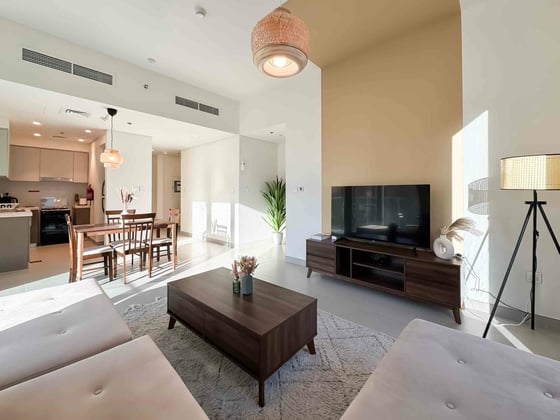 Premium 2 Bed | Burj Khalifa Views | Furnished, picture 5