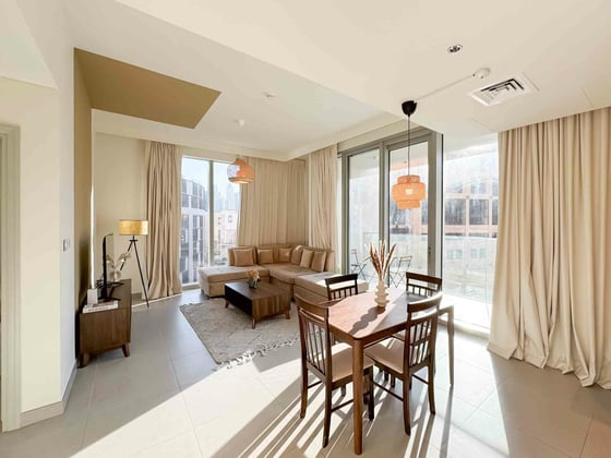 Premium 2 Bed | Burj Khalifa Views | Furnished, picture 2