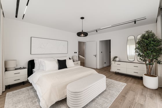 Extended | Beautifully Renovated | Furnished, picture 8