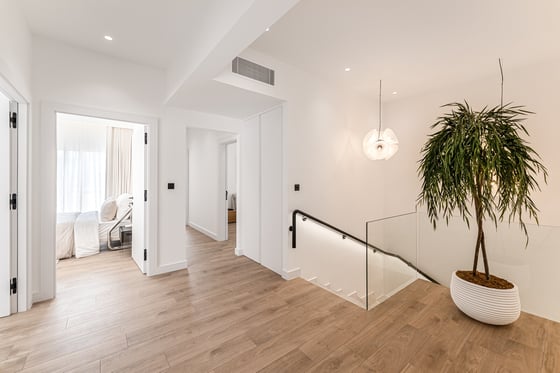Extended | Beautifully Renovated | Furnished, picture 7