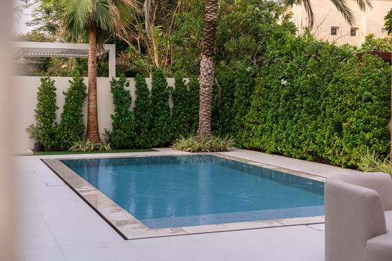 Extended | Beautifully Renovated | Furnished, picture 3