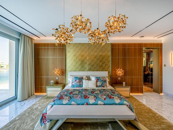 The Palm Jumeirah's Most Luxurious Beach Villa, picture 12