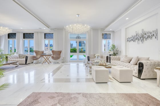 Luxurious renovated 6 Bedrooms Signature Villa, picture 8