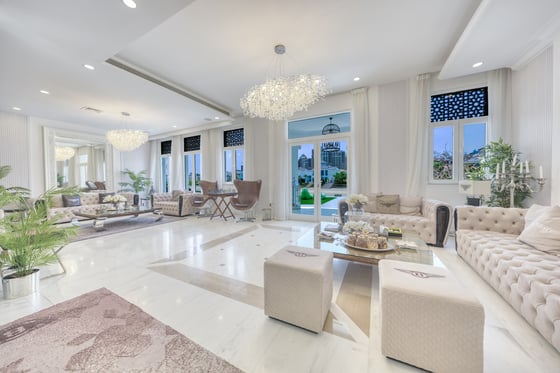 Luxurious renovated 6 Bedrooms Signature Villa, picture 11