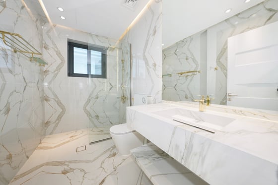 Modern 5 Bed Villa on Palm Jumeirah Dubai, picture 19