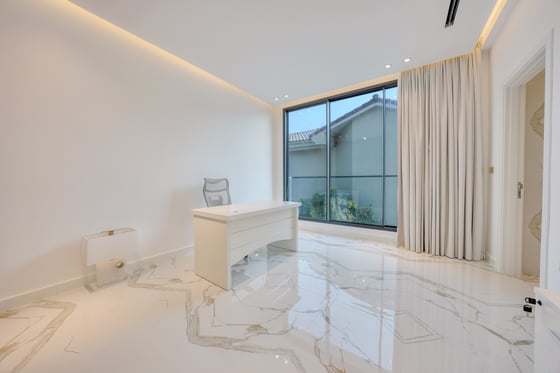 Modern 5 Bed Villa on Palm Jumeirah Dubai, picture 22