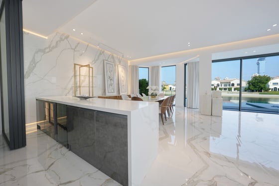 Modern 5 Bed Villa on Palm Jumeirah Dubai, picture 6