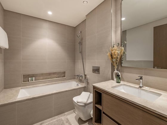 Exclusive l Furnished l Burj View | Payment Plan, picture 10