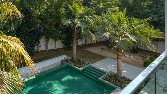 Corner villa in Al Barari with private pool and garden, picture 27