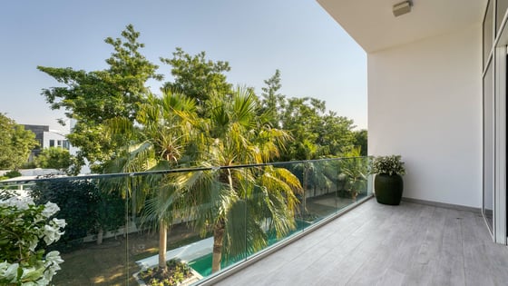 Corner villa in Al Barari with private pool and garden, picture 36