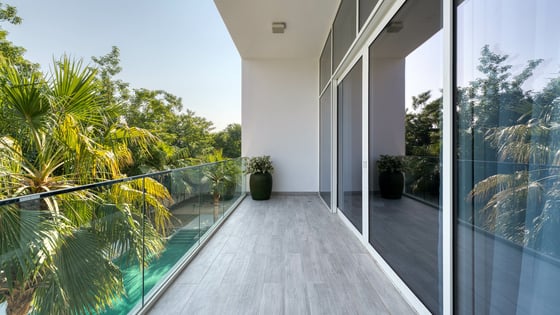 Corner villa in Al Barari with private pool and garden, picture 30
