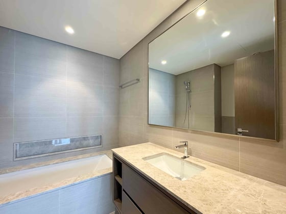 High Floor | Brand New | Boulevard View, picture 9