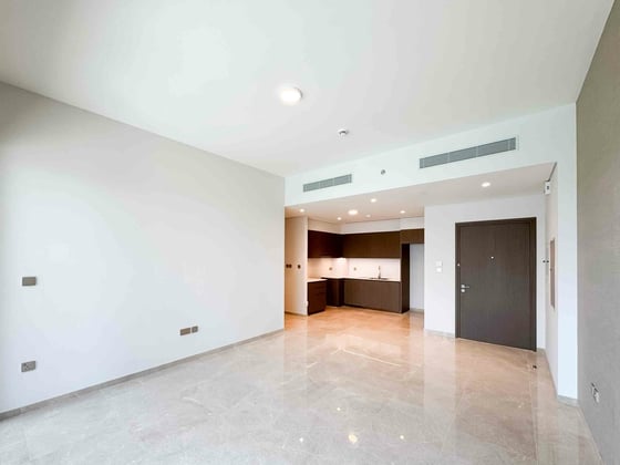 High Floor | Brand New | Boulevard View, picture 2