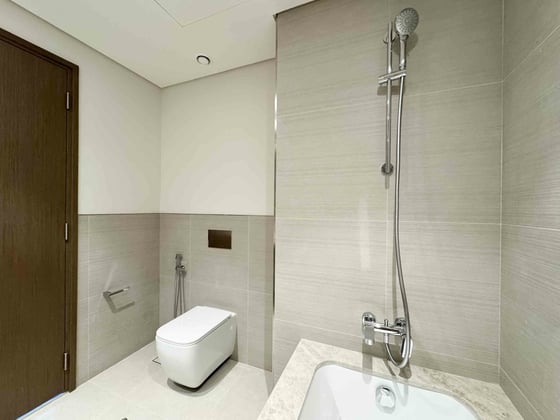 High Floor | Brand New | Boulevard View, picture 10