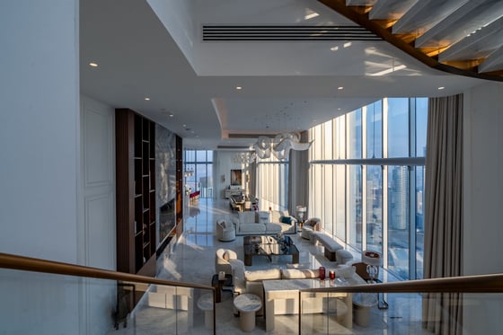 Extraordinary Penthouse with Private Rooftop, picture 2