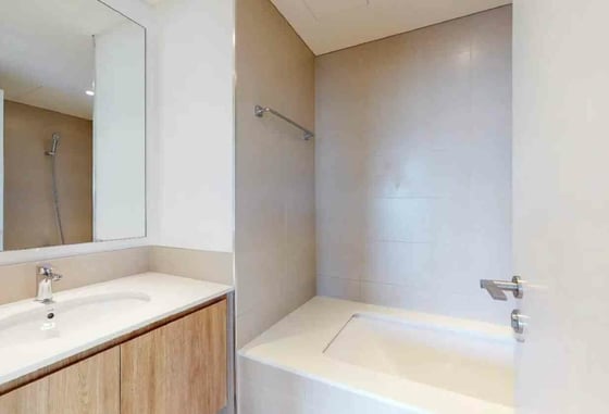 Vacant On Transfer | Fully Upgraded | Burj View , picture 11