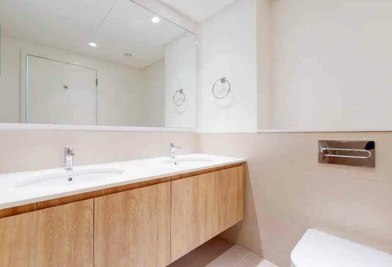 Vacant On Transfer | Fully Upgraded | Burj View , picture 8