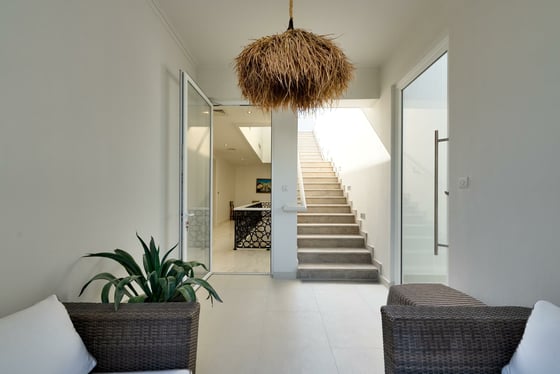 Fully Furnished | Luxury Villa | Prime Location, picture 16