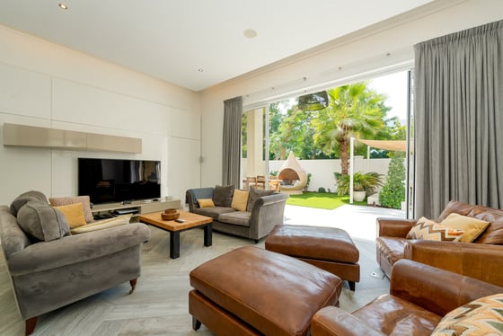 Fully Furnished | Luxury Villa | Prime Location, picture 7
