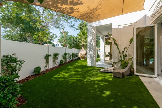 Fully Furnished | Luxury Villa | Prime Location, picture 1