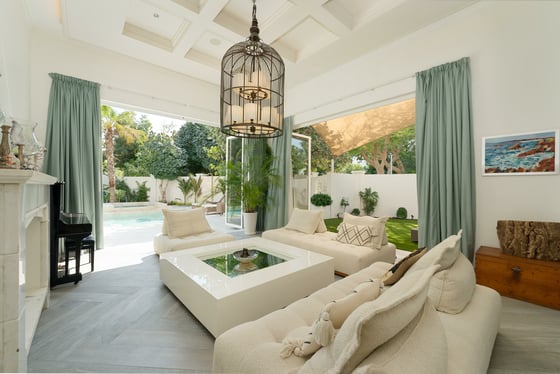 Fully Furnished | Luxury Villa | Prime Location, picture 2