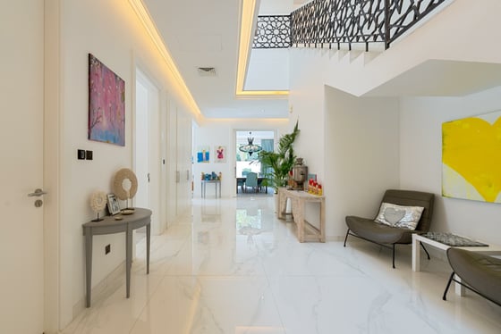Fully Furnished | Luxury Villa | Prime Location, picture 11