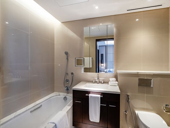 Luxury 3BR Apartment | Stunning Living | Burj View, picture 9