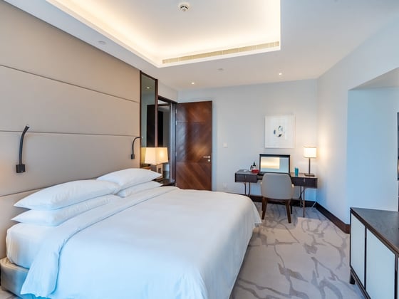 Luxury 3BR Apartment | Stunning Living | Burj View, picture 7