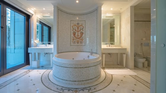 Lavish Waterfront Duplex by Versace, picture 14