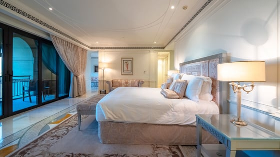 Lavish Waterfront Duplex by Versace, picture 24