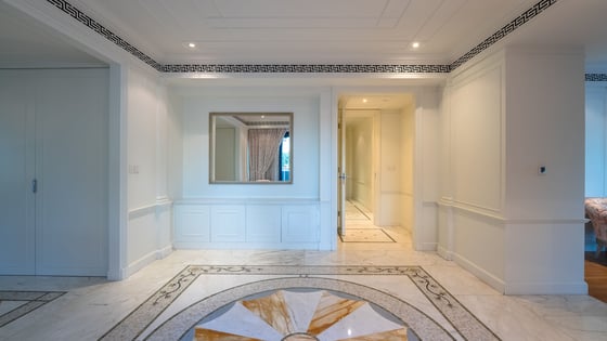 Lavish Waterfront Duplex by Versace, picture 18