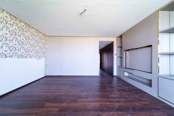 Vacant | Downtown Skyline and Golf Course View, picture 17