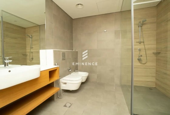 Spacious 3-Bed Penthouse | Skyline Views, picture 13