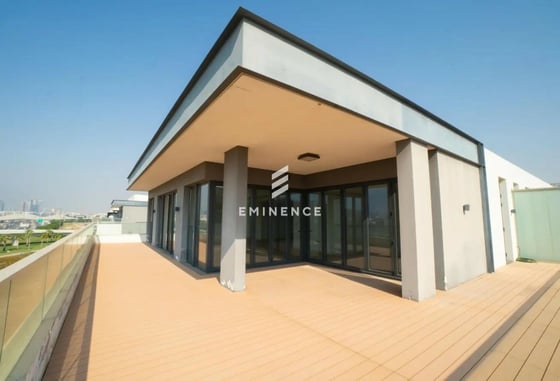 Spacious 3-Bed Penthouse | Skyline Views, picture 19