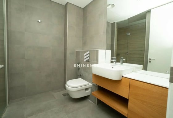 Spacious 3-Bed Penthouse | Skyline Views, picture 15