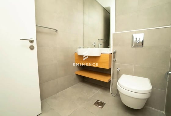 Spacious 3-Bed Penthouse | Skyline Views, picture 12