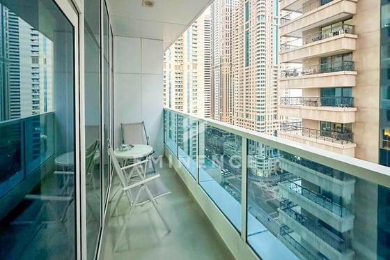 Spacious | 2Bed plus Storage I High Floor I Vacant, picture 2