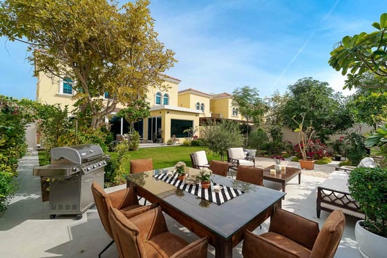 Luxurious | Fully Upgraded | Large Plot , picture 17