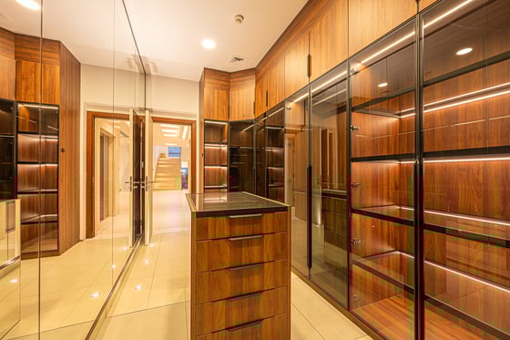 6BR Mansion | Modern | Furnished I Private Beach, picture 14