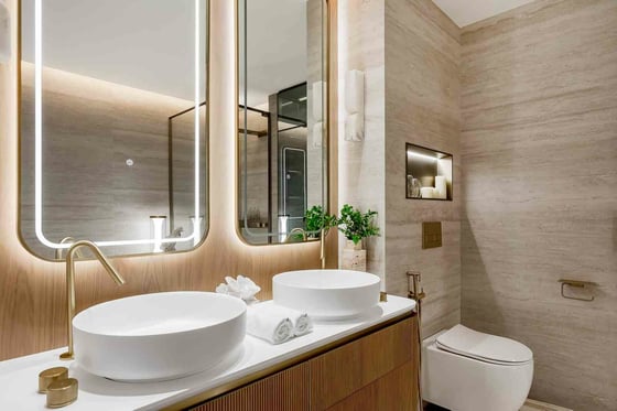 Ultra Luxury | 1 OF 1 | Brand New Ready to View, picture 18