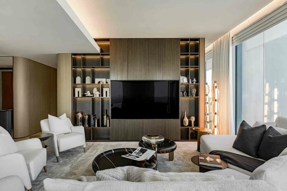 Ultra Luxury | 1 OF 1 | Brand New Ready to View, picture 2
