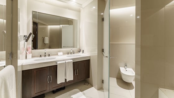 Luxurious apartment in Downtown with Burj Khalifa view, picture 9