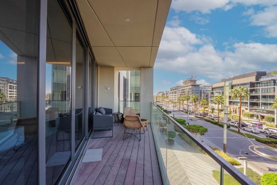 Video tour for Upgraded City Walk Apartment with Boulevard Views