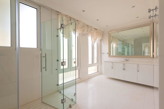 Signature 6BR Villa I Open Sea I Private Beach, picture 17